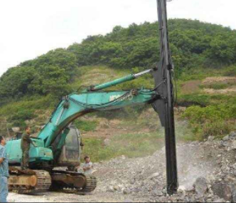 小型旋挖鑽機
